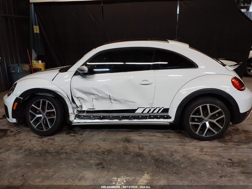 2016 VOLKSWAGEN BEETLE 1.8T DUNE - 3VWS17AT0GM621749