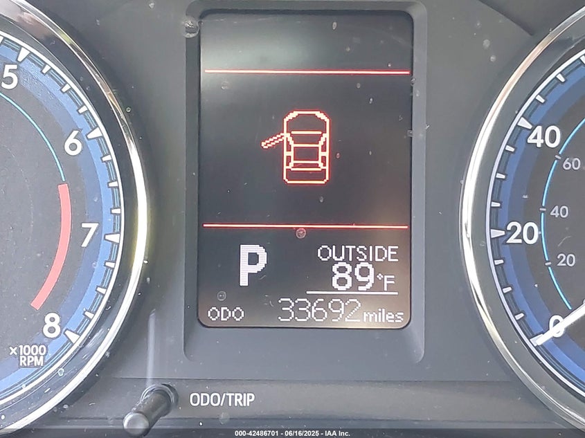 VIN 2T1BURHE0KC161720 2019 TOYOTA COROLLA LE