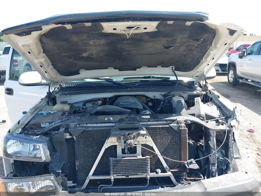 2004 Chevrolet Silverado 1500 Z71 VIN: 2GCEK13T441430992 Lot: 42487127