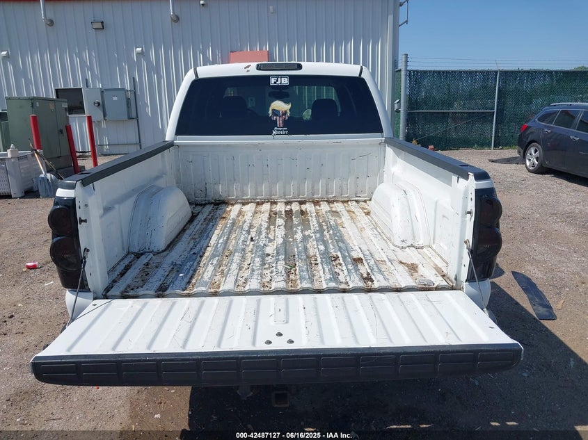 2004 Chevrolet Silverado 1500 Z71 VIN: 2GCEK13T441430992 Lot: 42487127