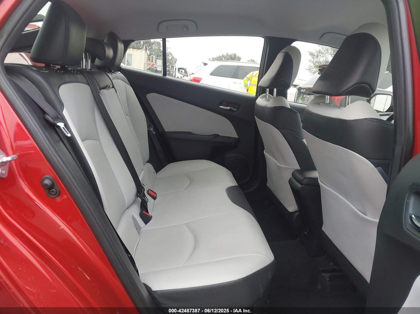 2017 TOYOTA PRIUS VIN: JTDKARFU4H3538215