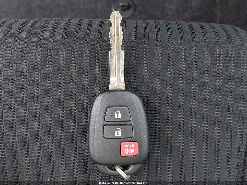 2018 TOYOTA RAV4 LE - 2T3BFREV8JW850391