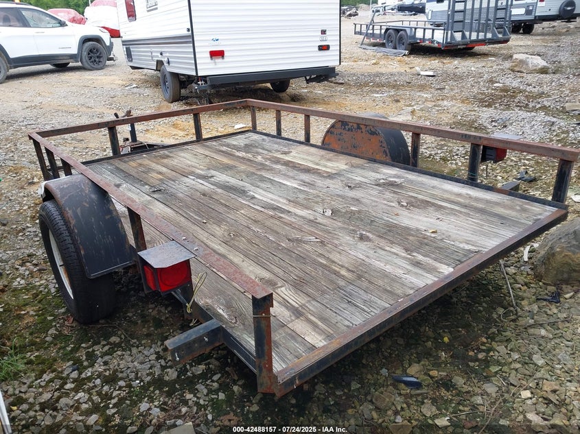 2005 HUGHES TRAILER auction photo 3