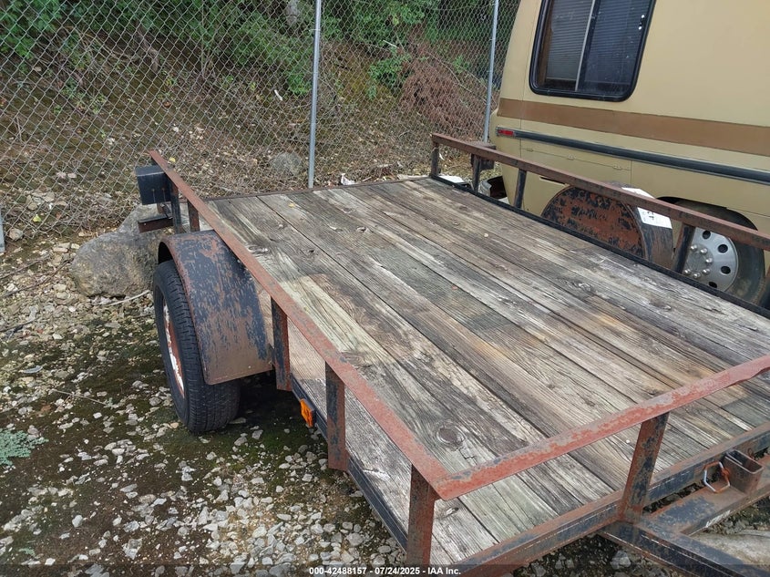 2005 HUGHES TRAILER auction photo 6