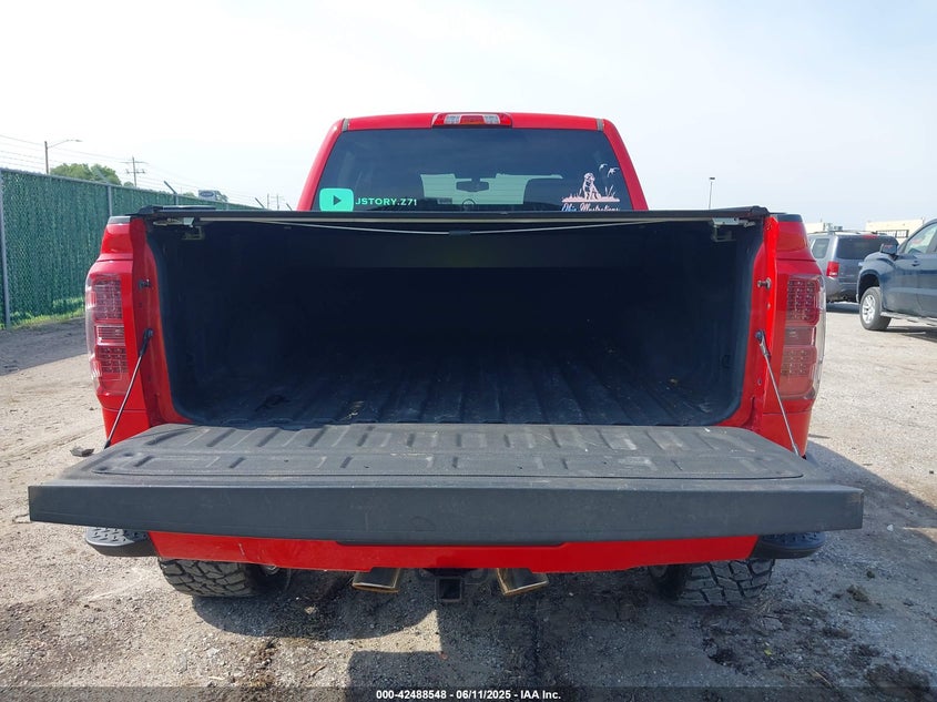 2018 CHEVROLET SILVERADO 1500 2LT - 3GCUKREC4JG500145