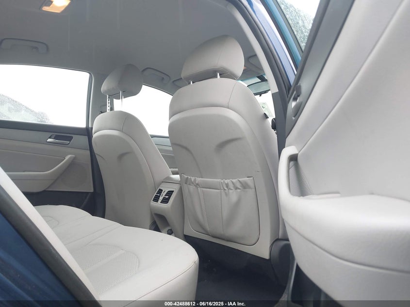 VIN 5NPE34AFXKH772048 2019 HYUNDAI SONATA SEL