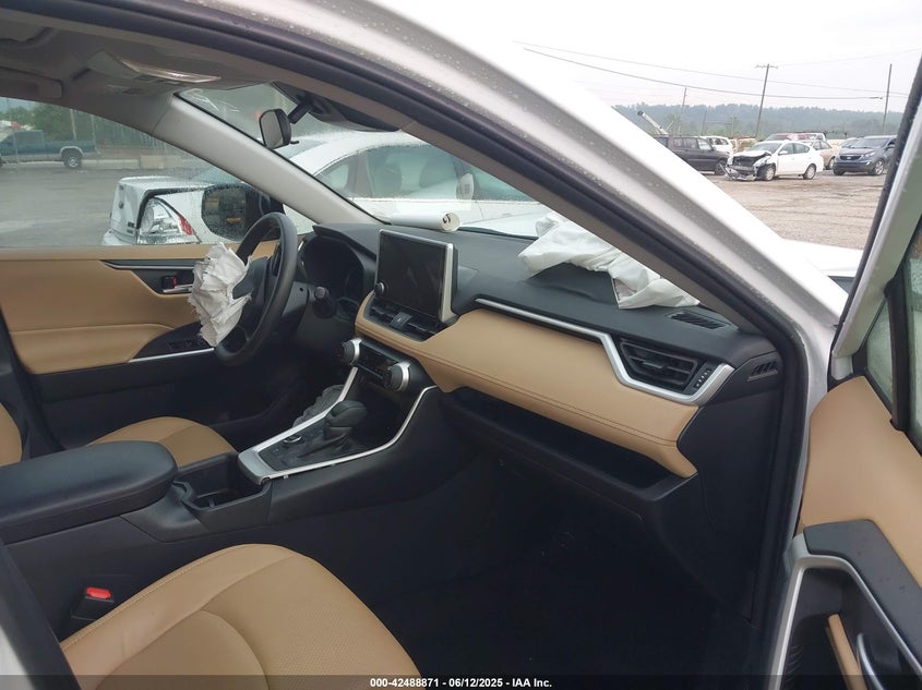 2024 TOYOTA RAV4 HYBRID XLE - 4T3RWRFV8RU110932