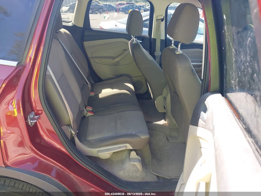 2016 FORD ESCAPE VIN: 1FMCU9GXXGUB87240