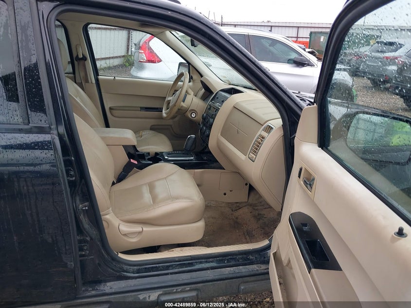 2008 FORD ESCAPE VIN: 1FMCU041X8KD75927
