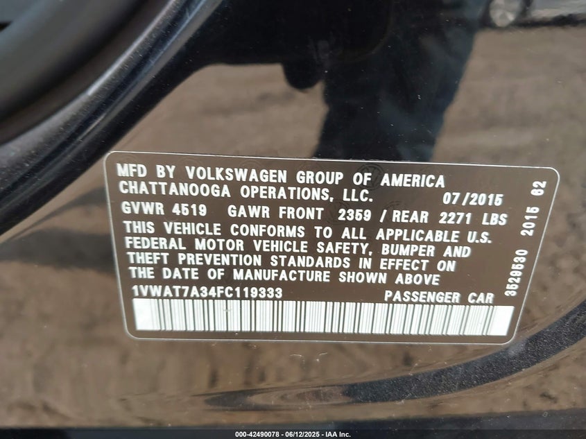 2015 VOLKSWAGEN PASSAT VIN: 1VWAT7A34FC119333