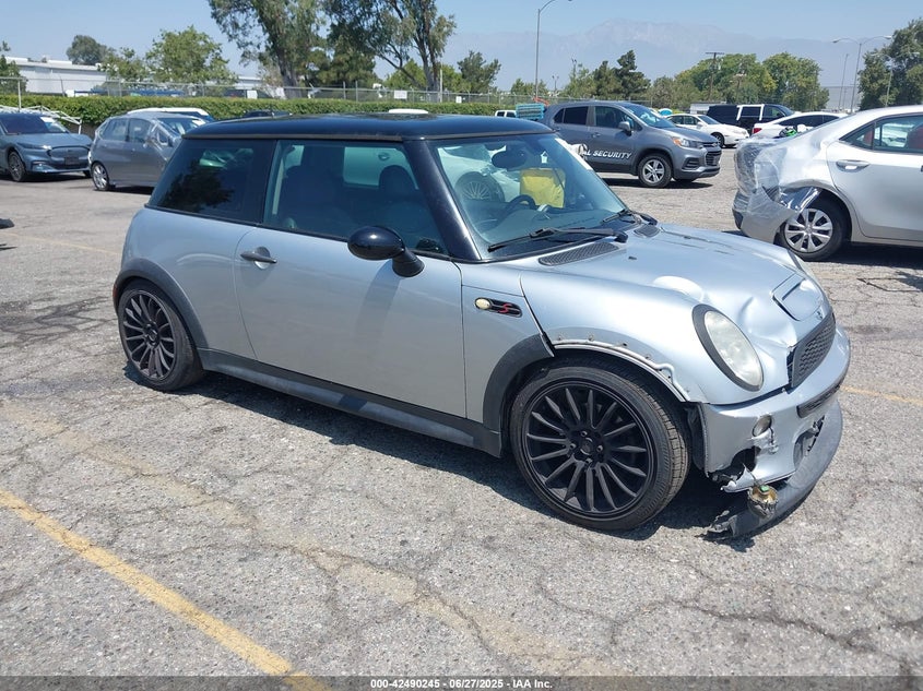 WMWRE33484TD88754 2004 Mini Cooper S auction photo 1
