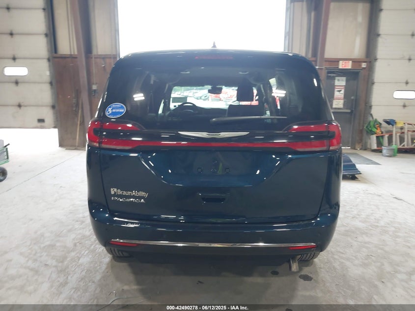 2024 CHRYSLER PACIFICA TOURING L - 2C4RC1BG6RR100900