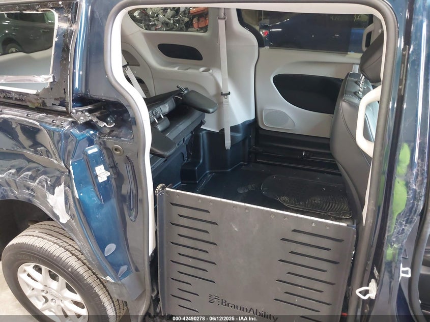 2024 CHRYSLER PACIFICA TOURING L - 2C4RC1BG6RR100900