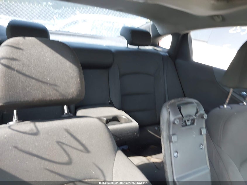 2016 CHEVROLET MALIBU auction photo 8