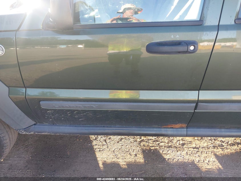2006 JEEP LIBERTY VIN: 1J8GL48K86W243783