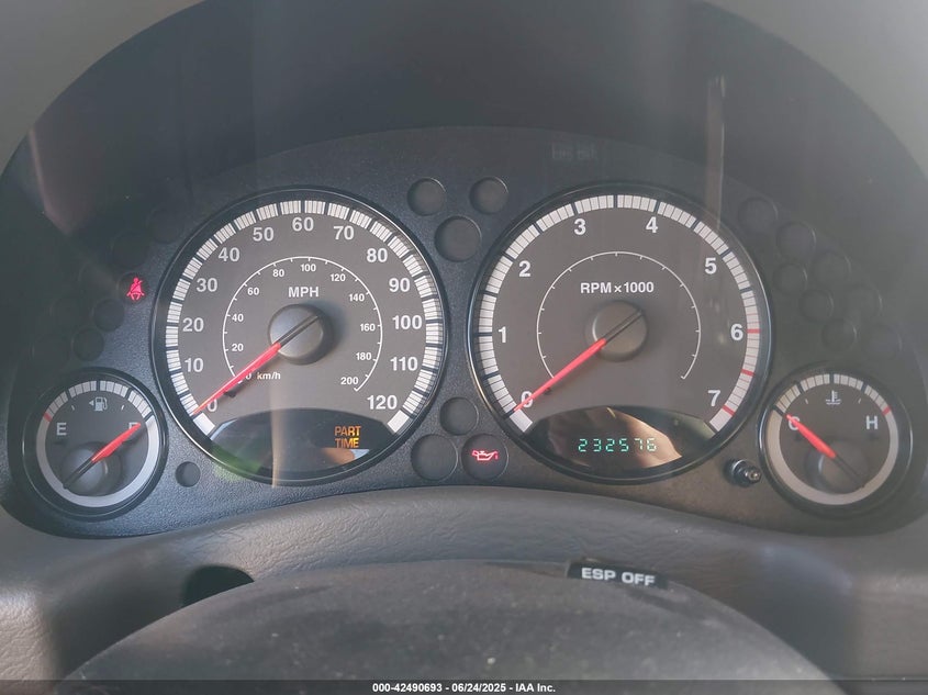 2006 JEEP LIBERTY VIN: 1J8GL48K86W243783