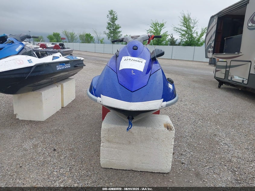 2010 Yamaha Vx Deluxe VIN: YAMA1570B010 Lot: 42490770