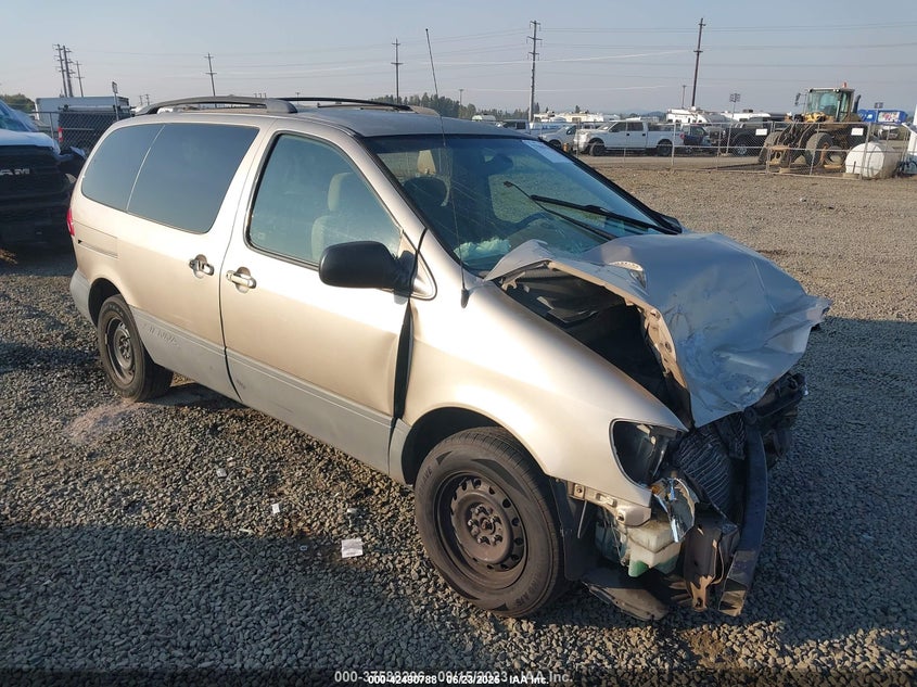 2002 Toyota Sienna Ce beige van gasoline 4T3ZF19CX2U420002 photo #1