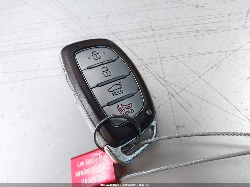 2017 HYUNDAI ELANTRA LIMITED - 5NPD84LF7HH065122