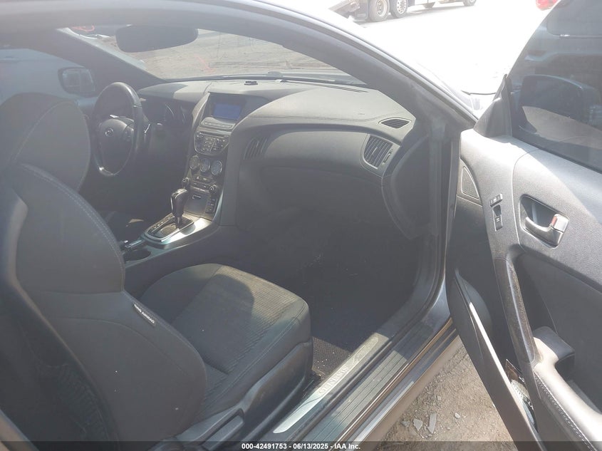 2015 HYUNDAI GENESIS 3.8 BASE - KMHHU6KJ0FU124671