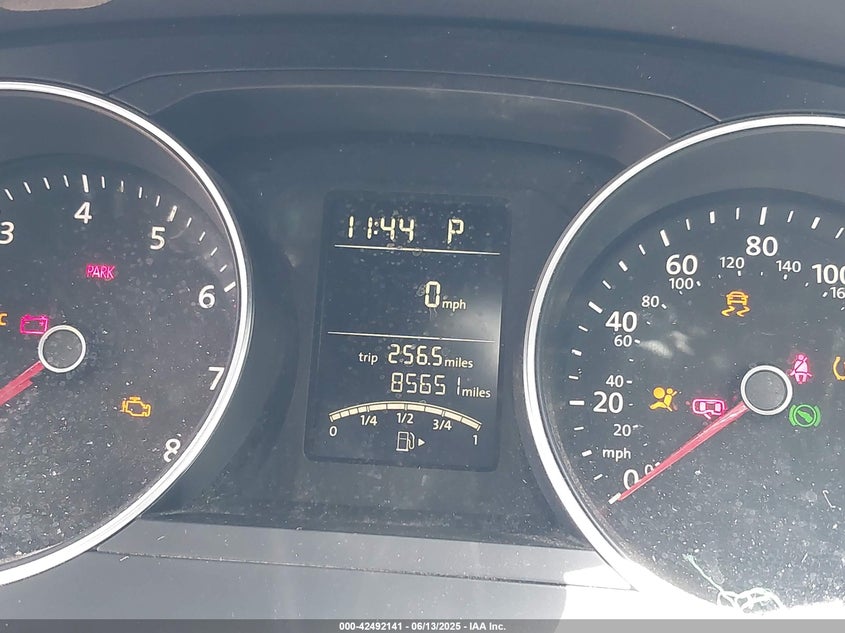 2015 VOLKSWAGEN JETTA 2.0L S - 3VW2K7AJ4FM269012