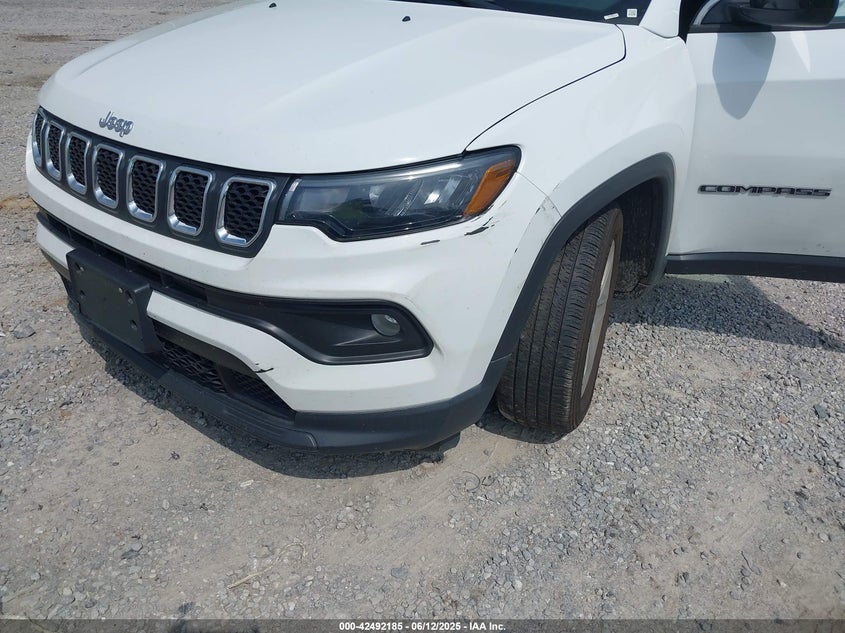 VIN 3C4NJDBN2PT566984 2023 JEEP COMPASS LATITUDE 4X4