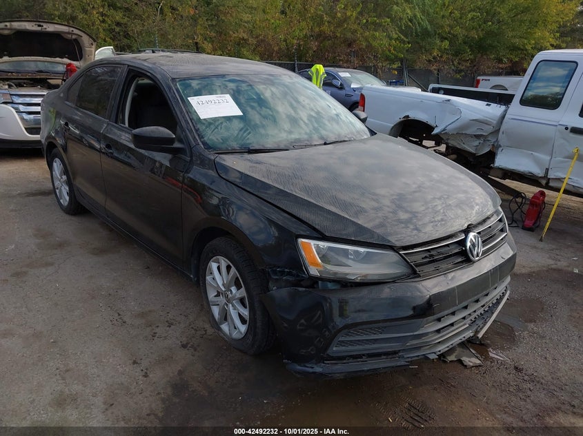 2015 VOLKSWAGEN JETTA 1.8T SE - 3VWD07AJ7FM298843
