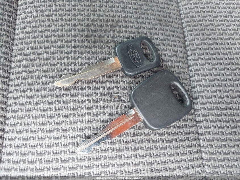 2004 Ford F-250 Lariat/Xl/Xlt VIN: 1FTNW21P34ED14262 Lot: 42493659