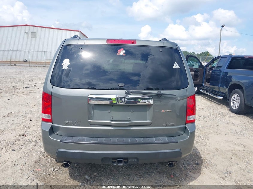 2011 HONDA PILOT VIN: 5FNYF4H48BB046017