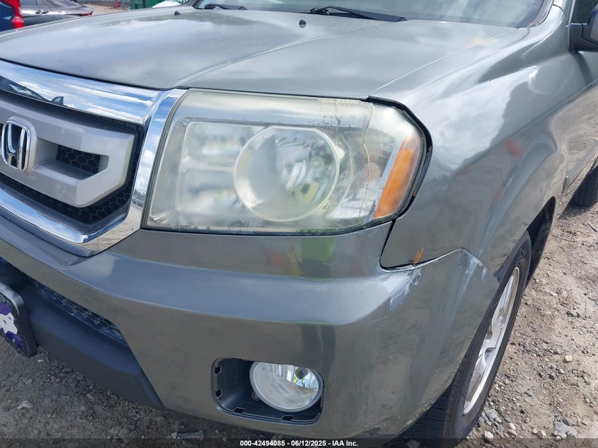 2011 HONDA PILOT VIN: 5FNYF4H48BB046017