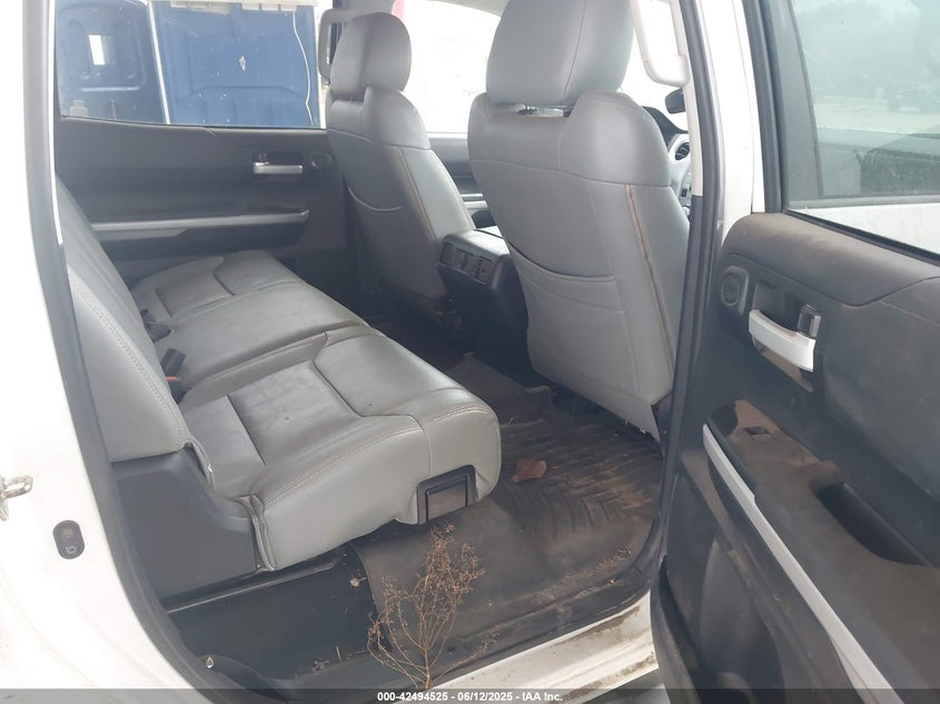 2018 TOYOTA TUNDRA SR5 5.7L V8 - 5TFDW5F17JX705271