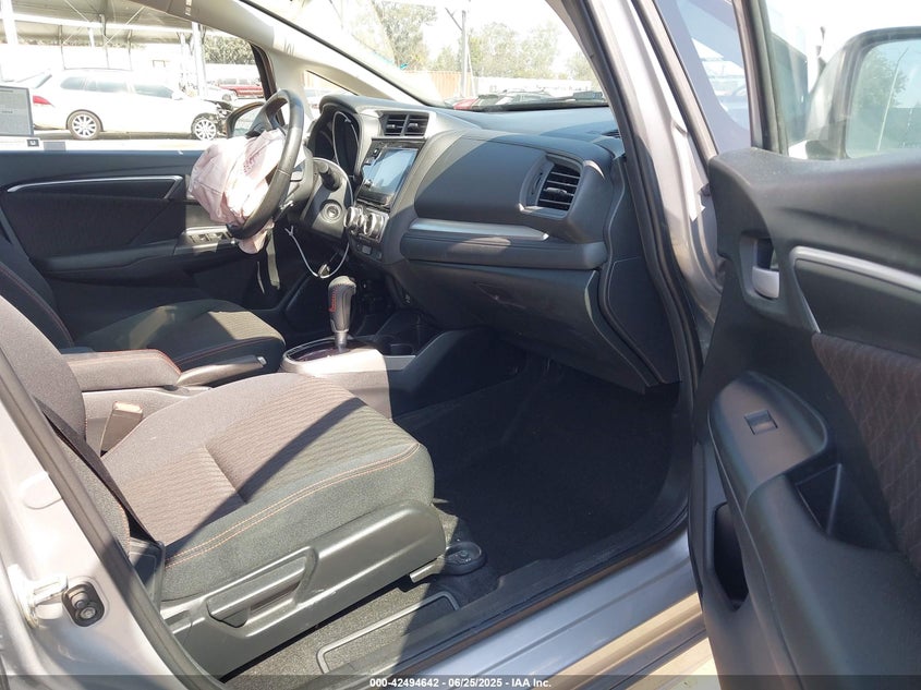 VIN 3HGGK5H60JM718212 2018 HONDA FIT SPORT
