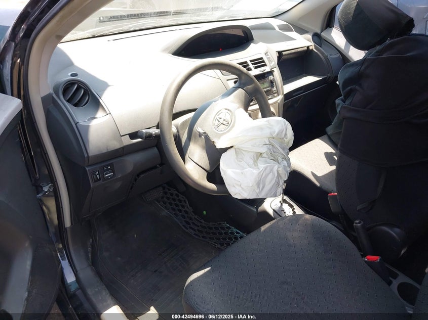 2011 TOYOTA YARIS VIN: JTDJT4K36B5334761