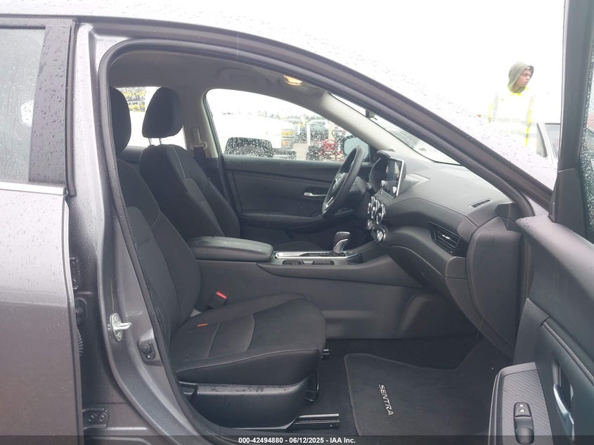 2024 NISSAN SENTRA 2.0L I-4 DI, DOHC, V(VIN: 3N1AB8CV0RY348360