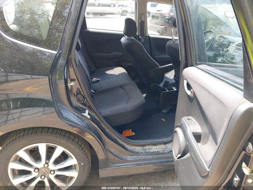 2012 HONDA FIT VIN: JHMGE8H50CC000757
