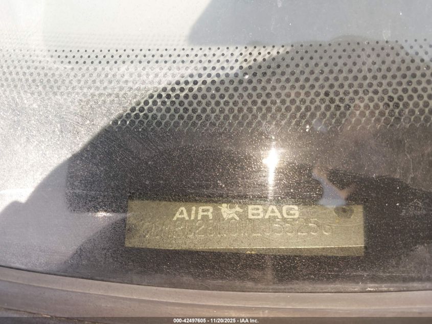 5LMPU28L0WLJ55256 1998 LINCOLN NAVIGATOR photo no. 9