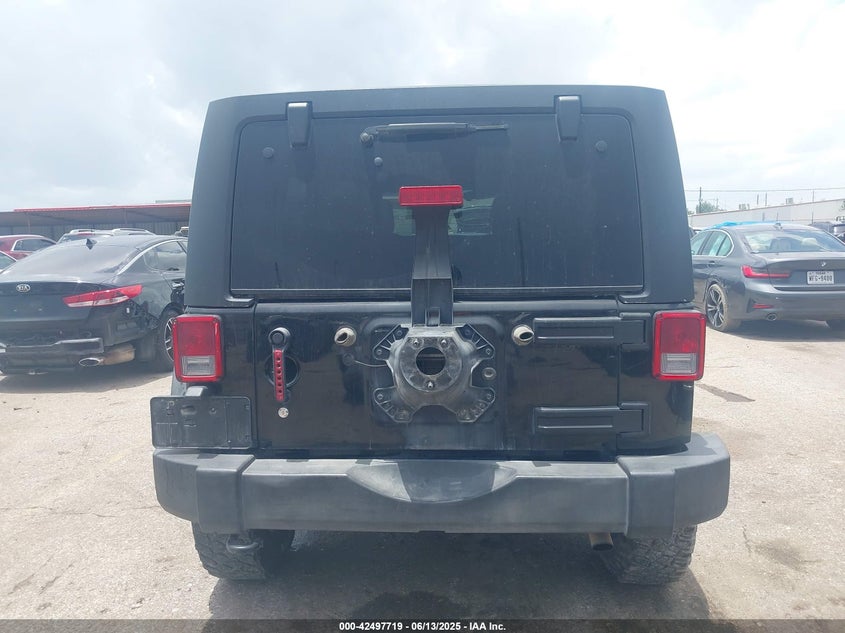 2016 JEEP WRANGLER UNLIMITED SPORT - 1C4BJWDG8GL114191