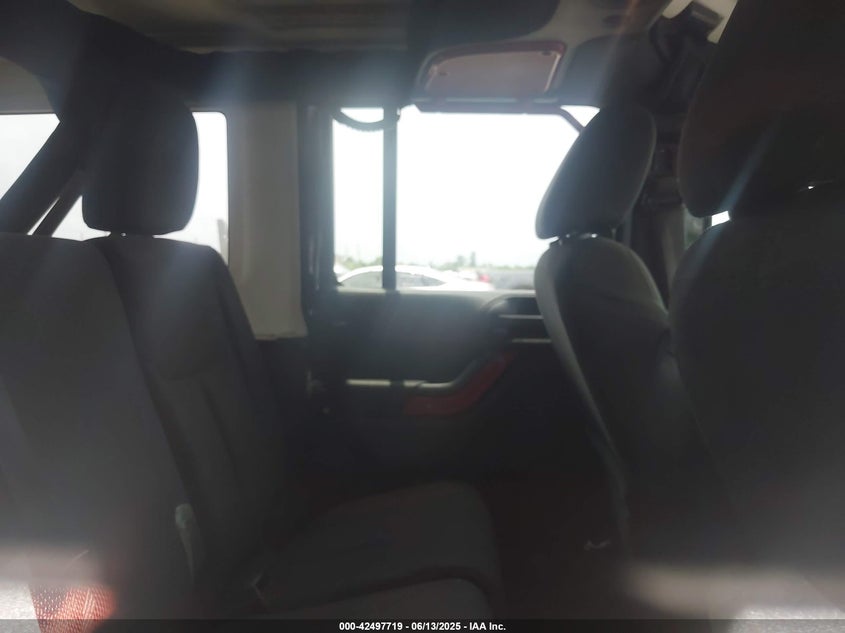 2016 JEEP WRANGLER UNLIMITED SPORT - 1C4BJWDG8GL114191