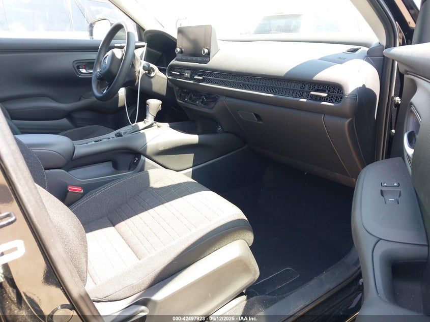 2024 HONDA HR-V 2.0L I-4 DI, DOHC, V(VIN: 3CZRZ1H33RM732144