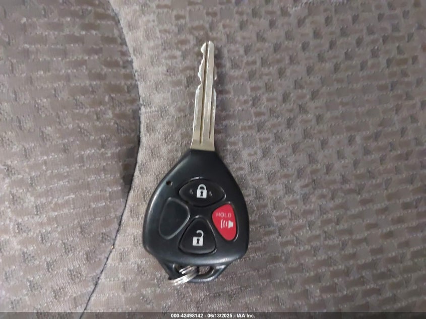 2007 TOYOTA RAV4 VIN: JTMBD33V475121357