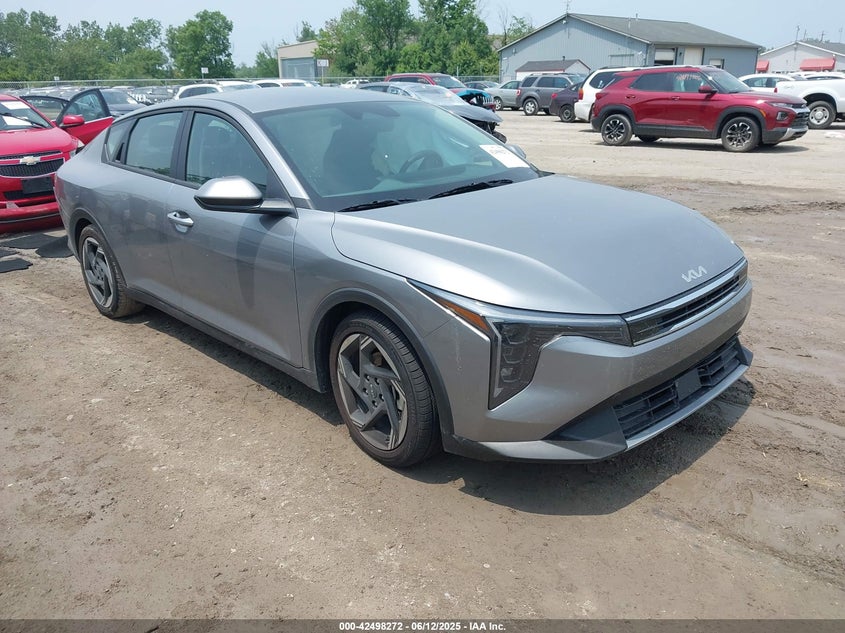 2025 KIA K4 auction photo 1