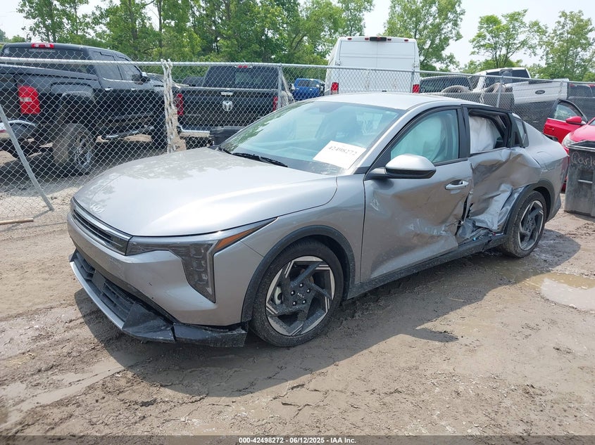 2025 KIA K4 auction photo 2