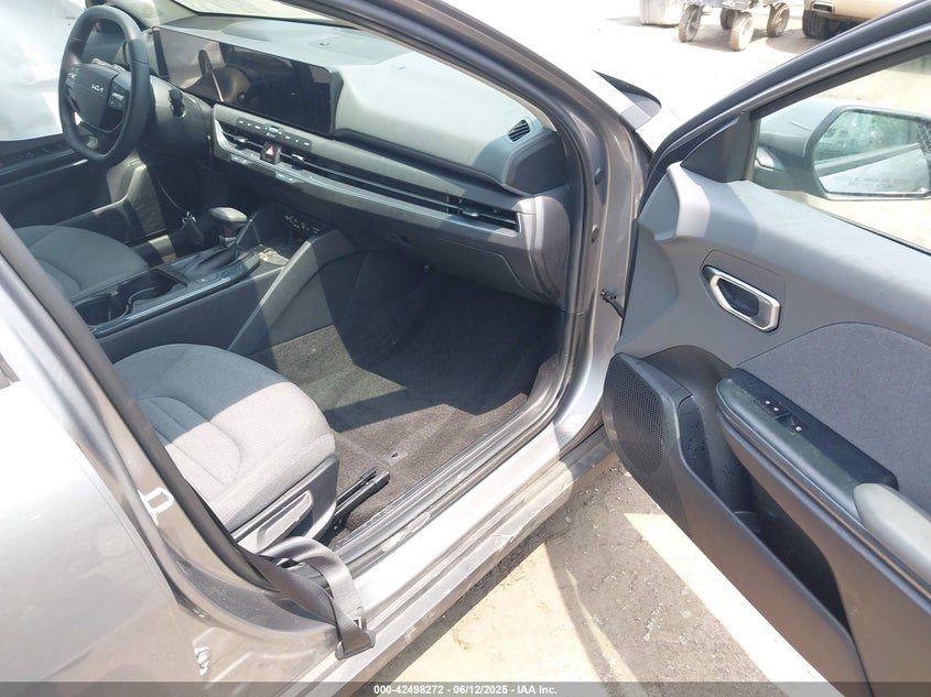 2025 KIA K4 auction photo 5