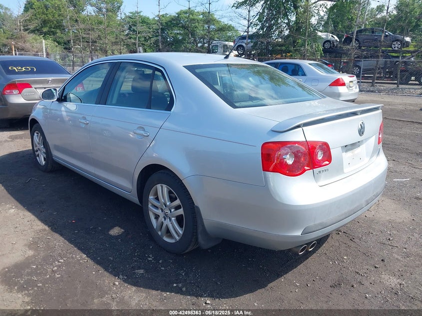 2007 VOLKSWAGEN JETTA VIN: 3VWEG71K77M133899