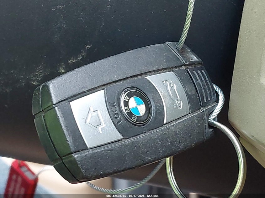 2007 BMW 328Xi VIN: WBAVT73547FZ35877 Lot: 42498780