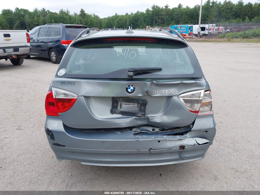 2007 BMW 328Xi VIN: WBAVT73547FZ35877 Lot: 42498780