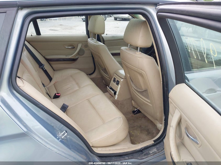 2007 BMW 328Xi VIN: WBAVT73547FZ35877 Lot: 42498780