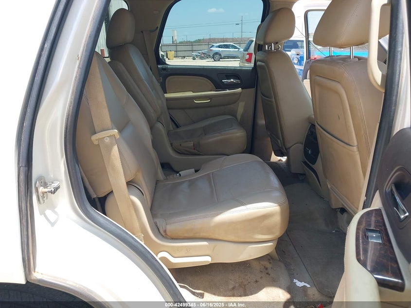 2011 GMC YUKON VIN: 1GKS1EEF1BR391341