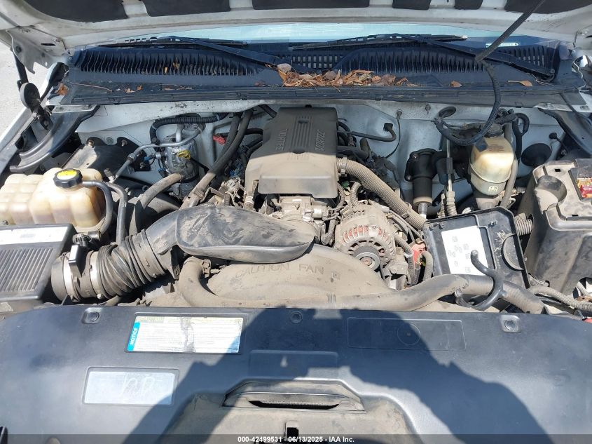 2000 Chevrolet Silverado 2500 VIN: 1GCGK24U5YZ268938 Lot: 42499531