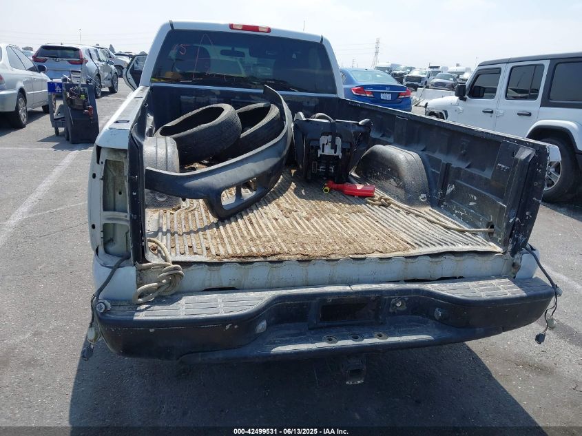 2000 Chevrolet Silverado 2500 VIN: 1GCGK24U5YZ268938 Lot: 42499531